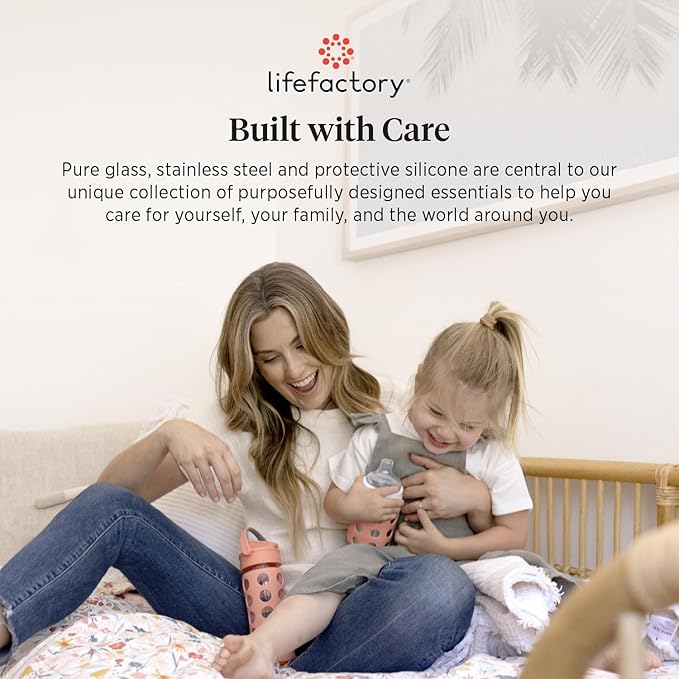 Lifefactory 4-Ounce BPA-Free Glass Baby Bottle with Stage 1 Nipple and Protective Silicone Sleeve, Stone Gray