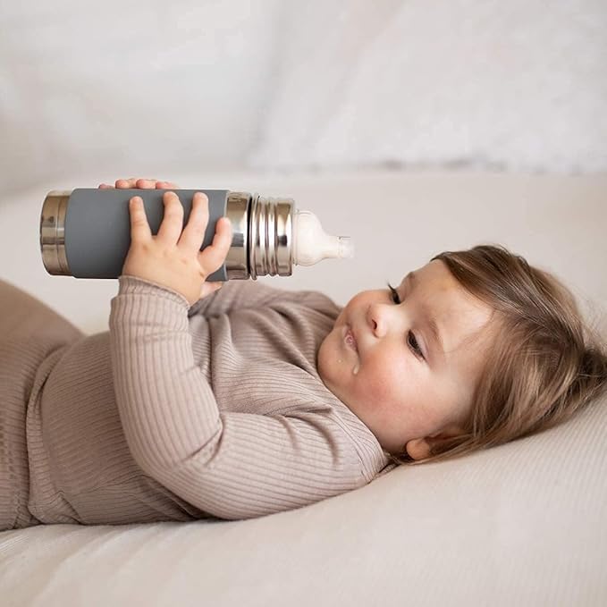 Pura Kiki 9oz/260ml Stainless Steel Insulated Sippy Bottle w/Sleeve, Plastic-Free, MadeSafe Certified, Medical-Grade Silicone Sipper Spout Fast Flow Rate for Kids, Toddlers, Babies & Infant – Moss