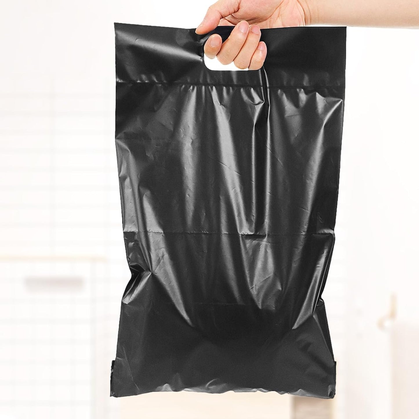 100 Pack Plastic Bags for Adult Diaper Disposal Handle Adult Diaper Disposal Self-Adhesive Strips to Seal in Odours Suitable for Elderly Nappy Care at Home and for Travel (White） (Black)