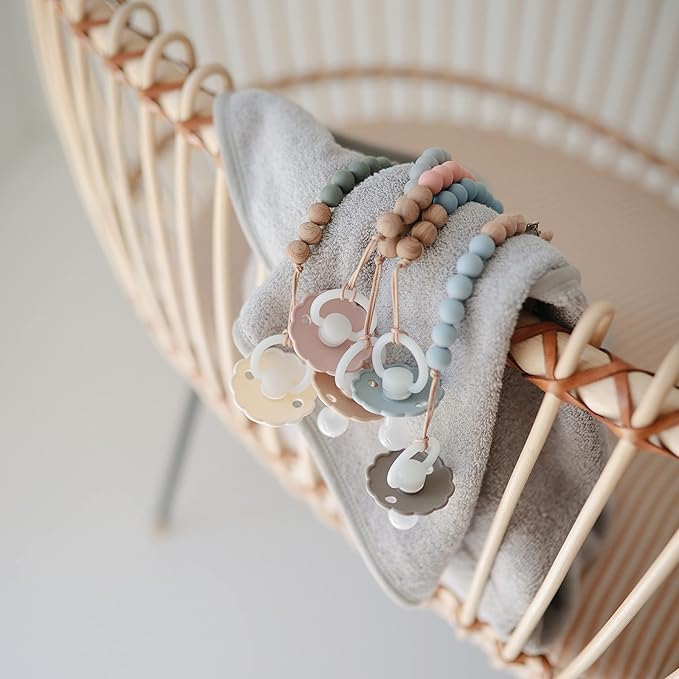 mushie 100% Silicone Baby Pacifier Clip BPA Free | Eva (Powder)