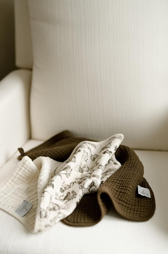 Oilo Burp Cloth 2-Pack Set, Large (12" X 22"), Organic Premium Cotton 4-Way Muslin, Luxuriously Soft, Super Absorbent, & Durable, Machine Washable, Vintage Safari & Woodland