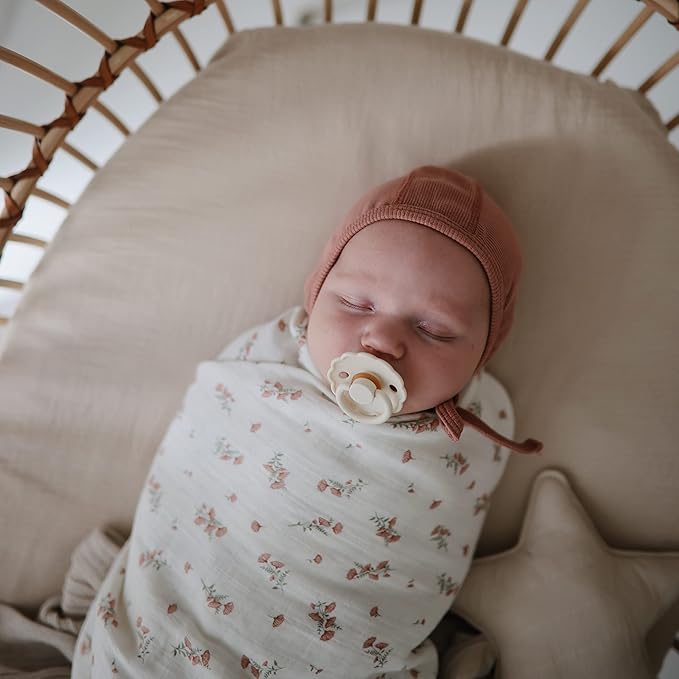 FRIGG Daisy Natural Rubber Baby Pacifier | Made in Denmark | BPA-Free (Aurora/Bright White, 0-6 Months) 2-Pack