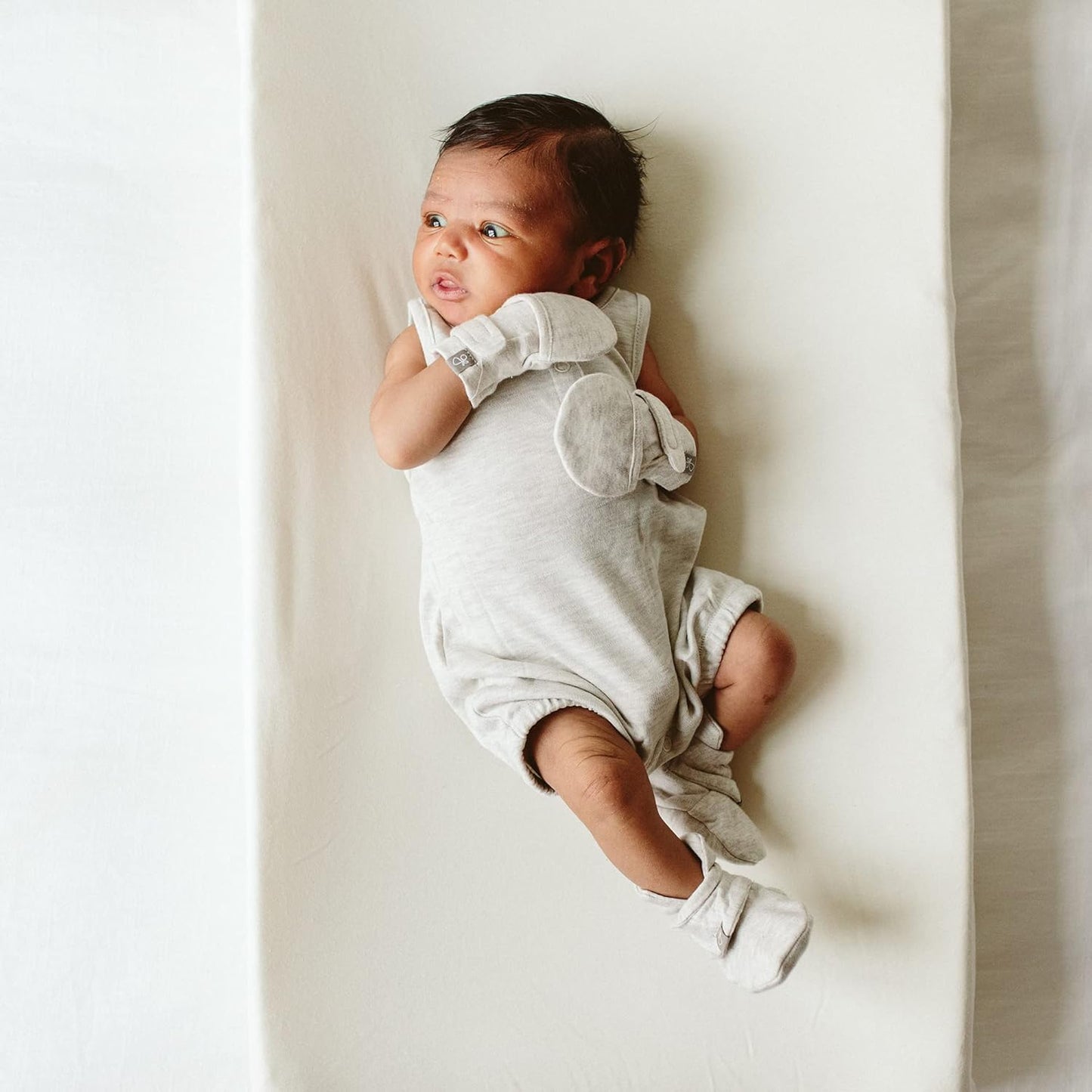 goumikids Viscose Made from Bamboo Cotton Anti-Scratch Soft Stay-On Mitts