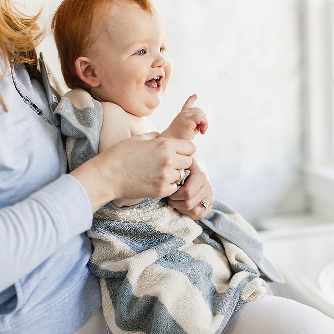 Burt's Bees Baby Hooded Woven Terry Towels Organic Cotton, Unisex Bath Essentials, Soft Nursery Towel for Infants, Toddlers, Kids