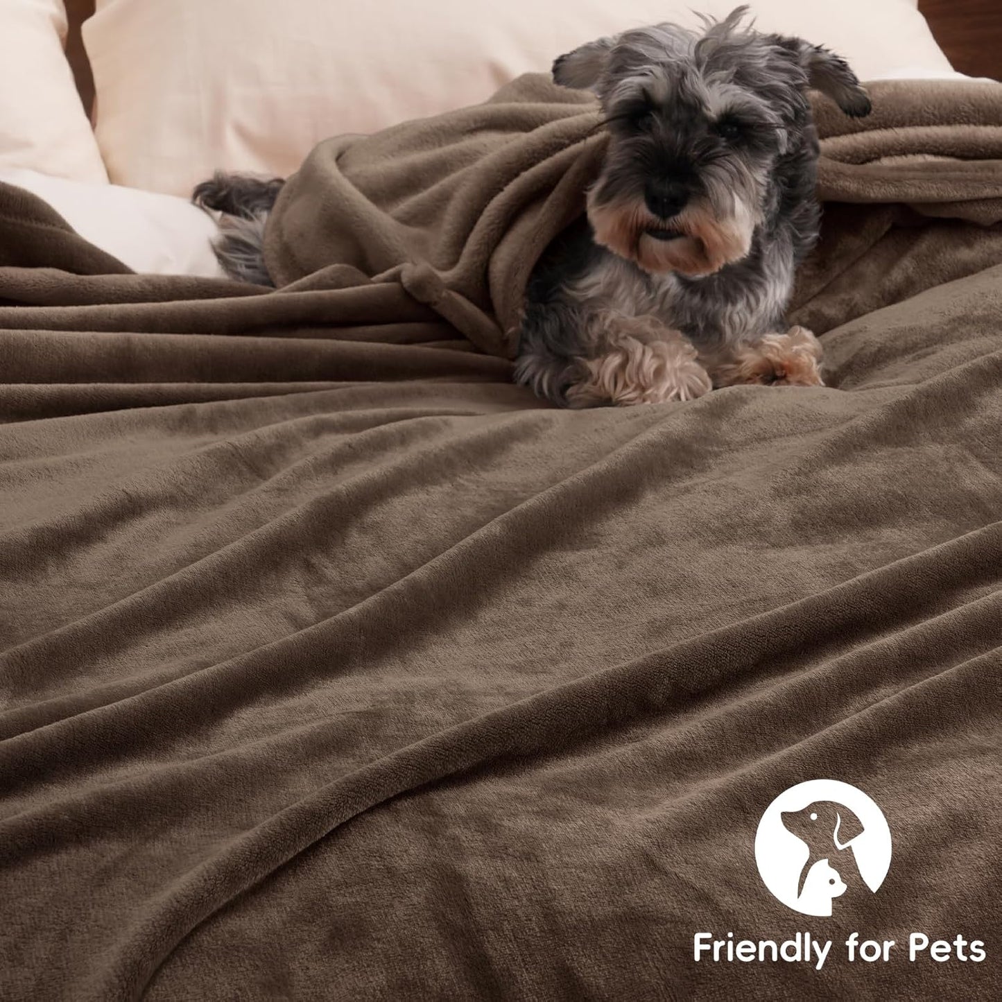 PHF Ultra Soft Fleece Blanket King Size, No Shed No Pilling Luxury Plush Cozy 300GSM Lightweight Blanket for Bed, Couch, Chair, Sofa Suitable for All Season, 108" x 90", Cocoa Brown